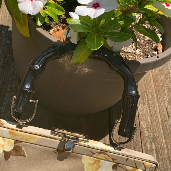 🌺Beautiful small yellow and cream floral tote 🌺 - Picture 4 of 7